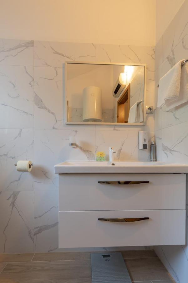 Cartolina Di Mare Appartement Podstrana Buitenkant foto